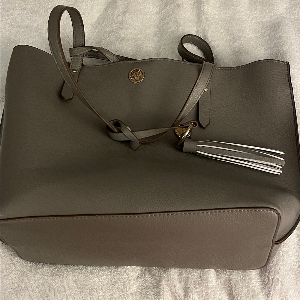 Elegant Taupe Leather Tote Bag